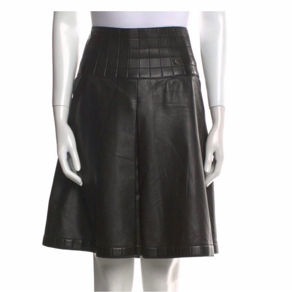 Rare✨Vintage 2002 Chanel Leather Skirt